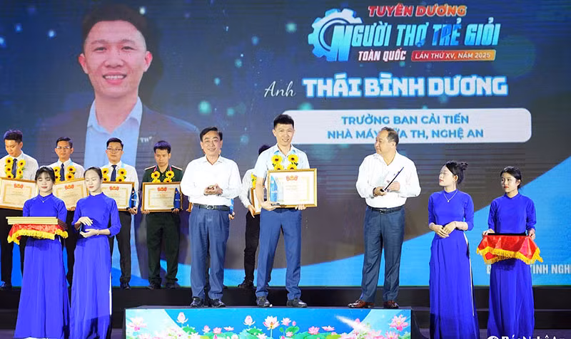 Khi phẩm hạnh anh hùng được kết tinh từ tinh thần phụng sự -0
