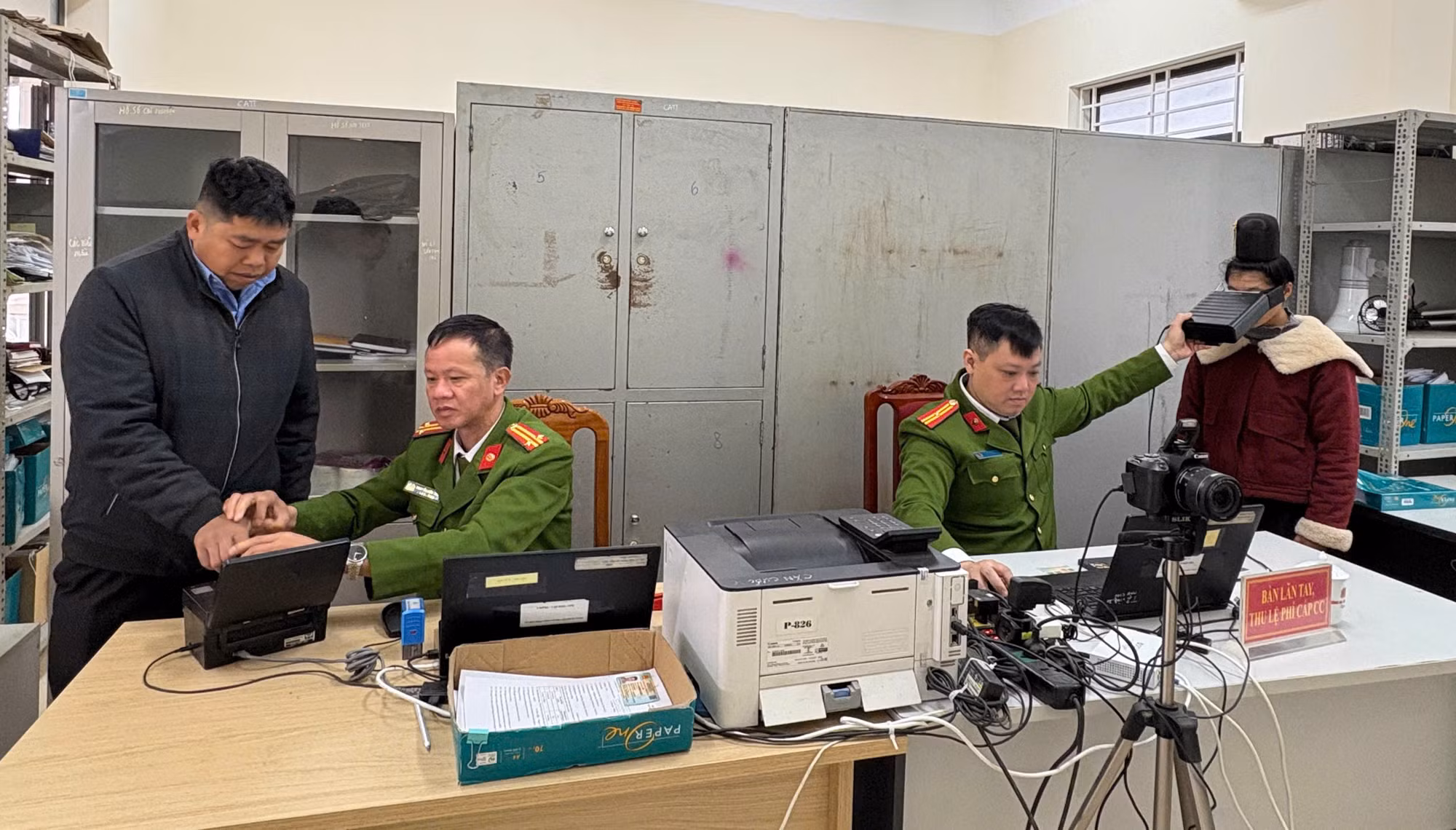 Công an Sơn La duy trì thu nhận căn cước trong kỳ nghỉ Tết Dương lịch -0