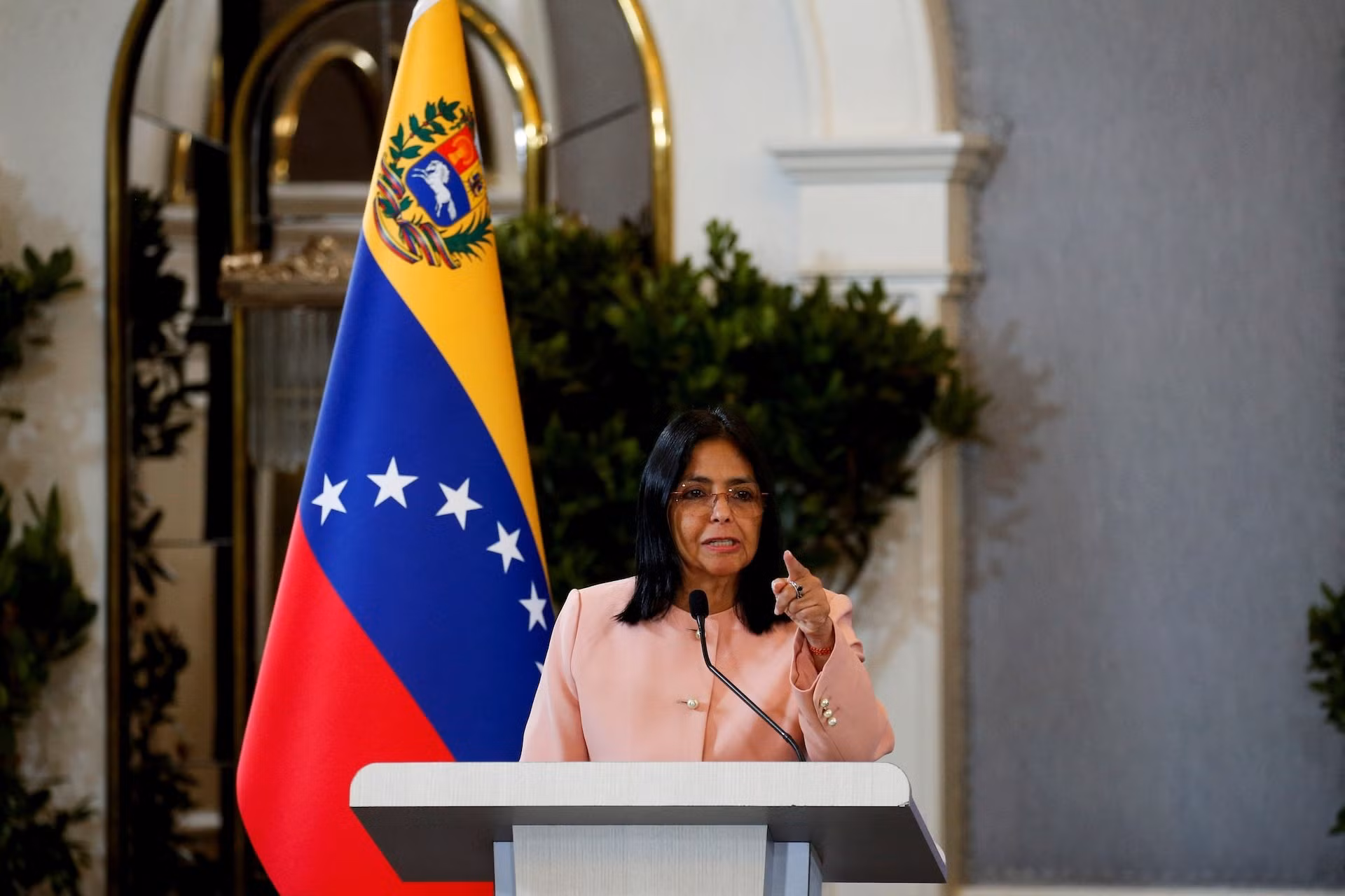 Quyền Tổng thống Venezuela đề xuất hợp tác với Mỹ, Washington vẫn gia tăng sức ép -0