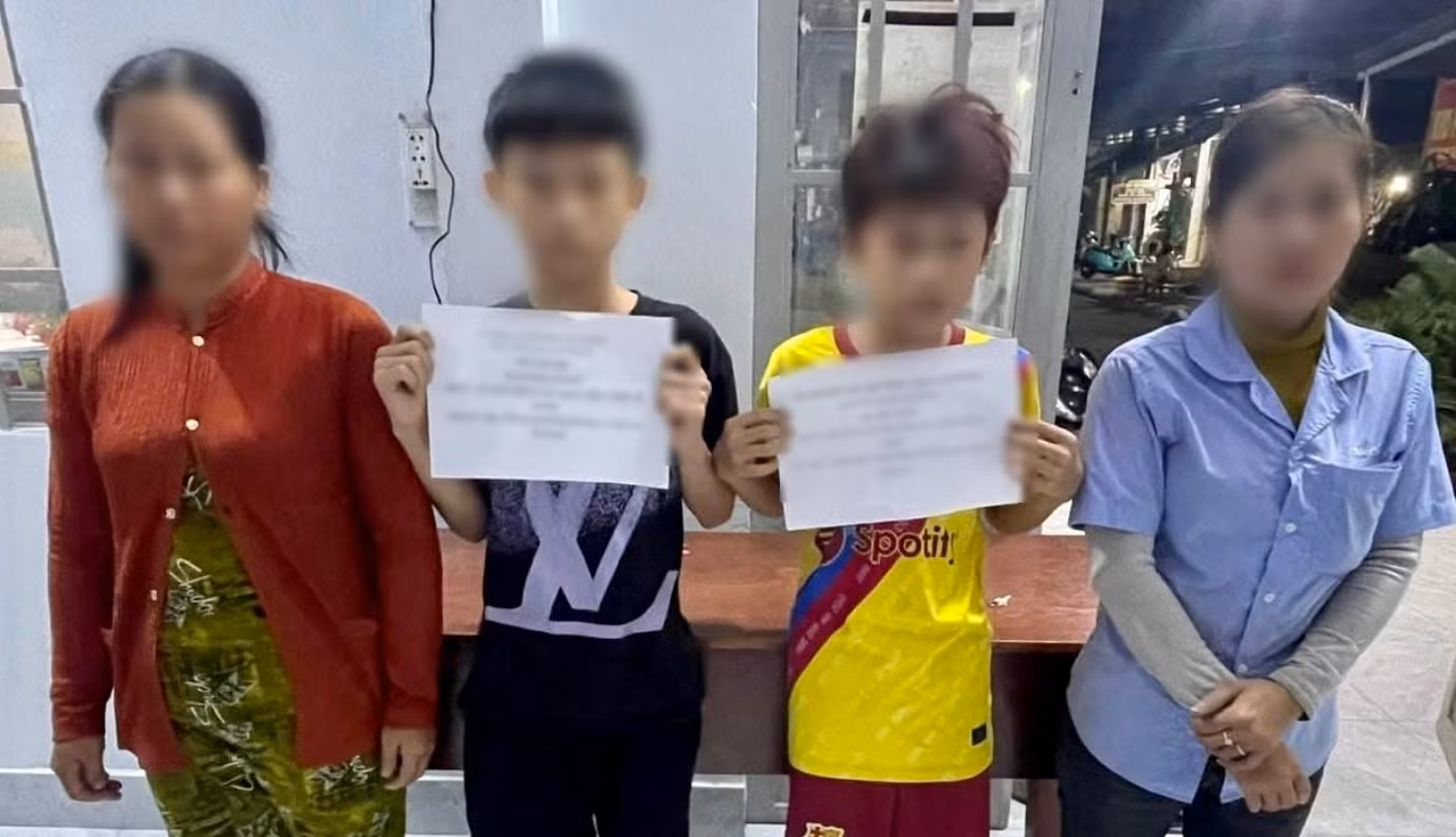 Ném đá vào đoàn tàu đang di chuyển, 2 thiếu niên bị xử lý&nbsp; -0