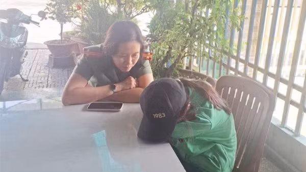 Công an phường kịp thời ngăn chặn bé gái có ý định tự tử