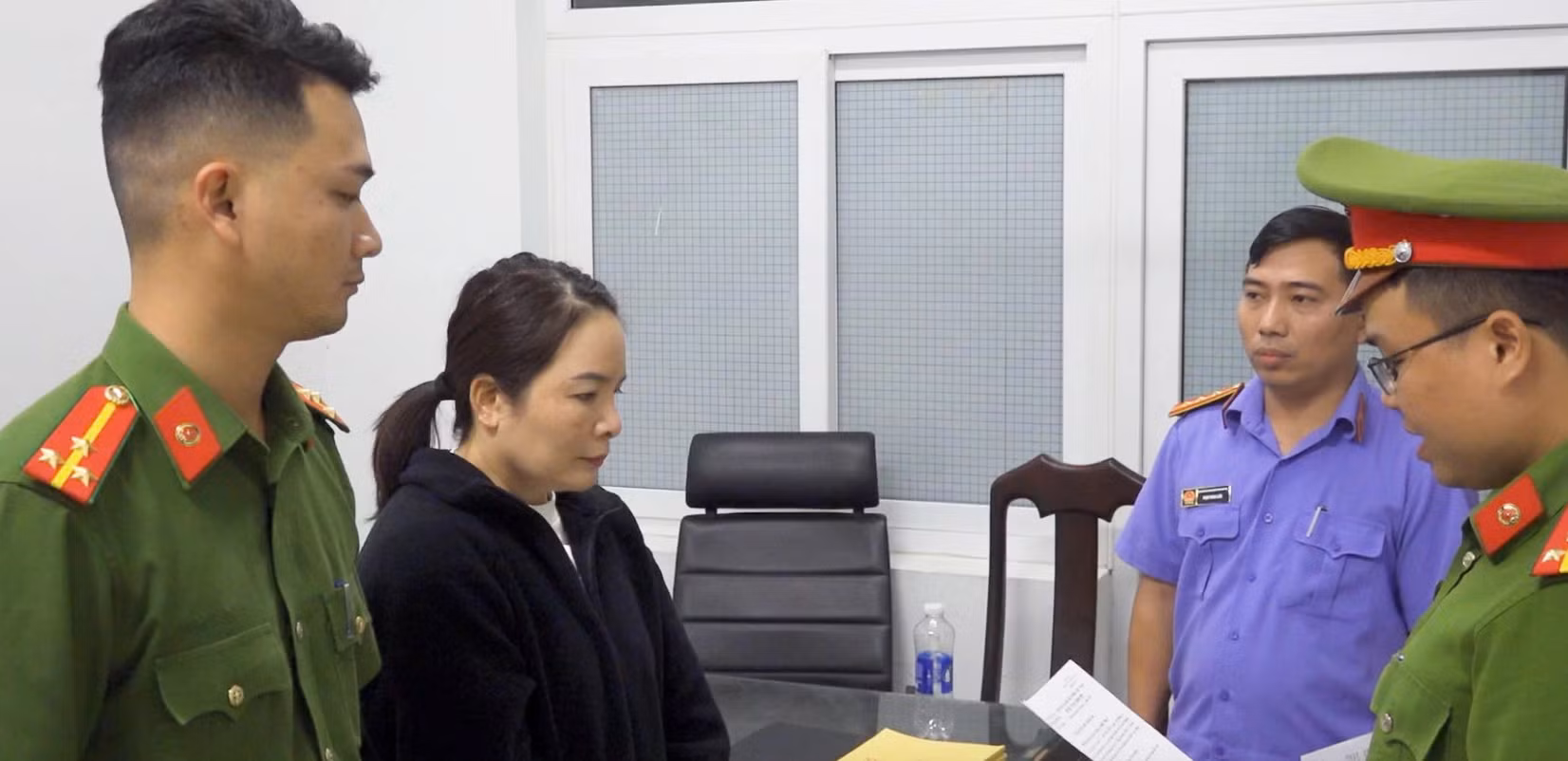 Bắt nữ giám đốc lừa đảo 14 tỷ đồng tiền đặt cọc mua đất theo “suất ngoại giao” -0