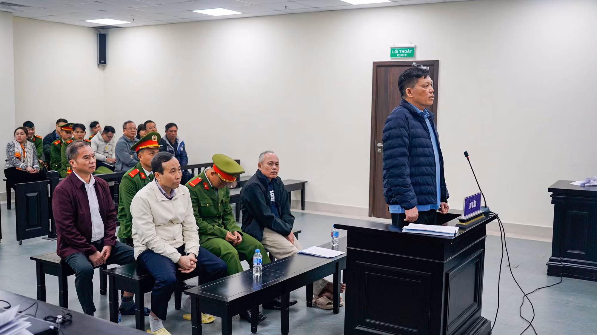 Cựu Giám đốc và Phó Giám đốc Ban Quản lý dự án tỉnh Đắk Lắk bị xét xử về tội nhận hối lộ -0