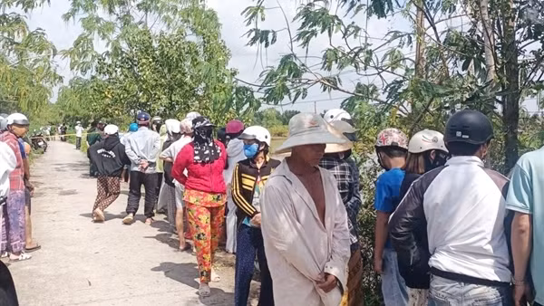 Điều tra vụ thi thể thiếu nữ nổi dưới đầm tôm