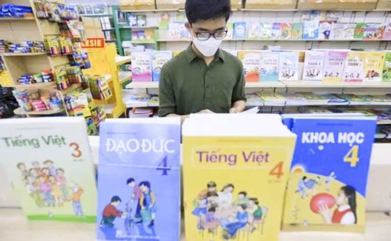 Lựa chọn phương án tối ưu để có một bộ SGK thống nhất -0