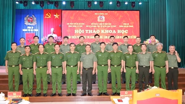 Hội thảo khoa học “Hoàn thiện pháp luật thi hành tạm giữ, tạm giam và cấm đi khỏi nơi cư trú”