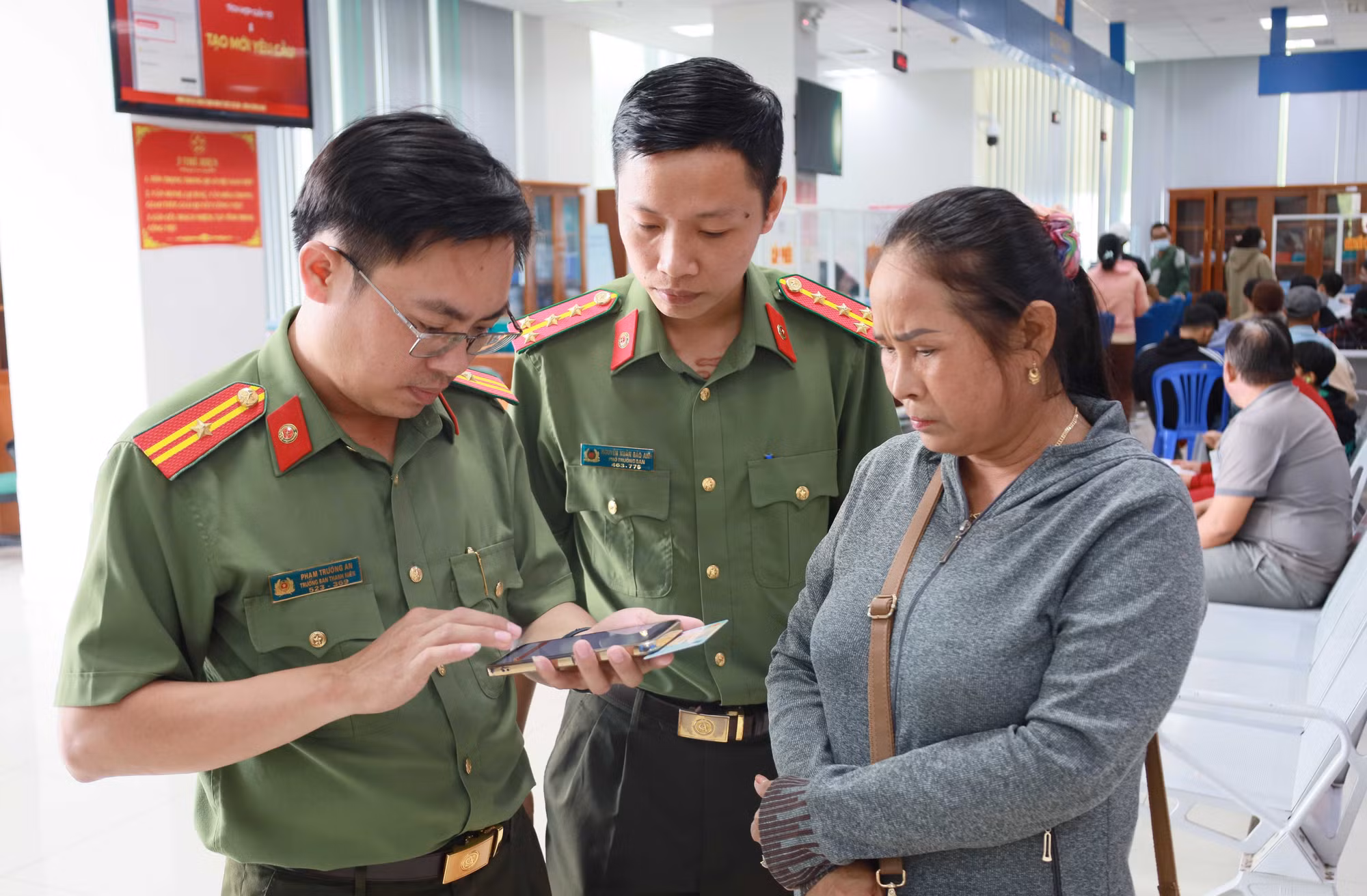 Công an tỉnh cực Nam Tổ quốc đẩy mạnh chuyển đổi số để phục vụ tốt hơn -0