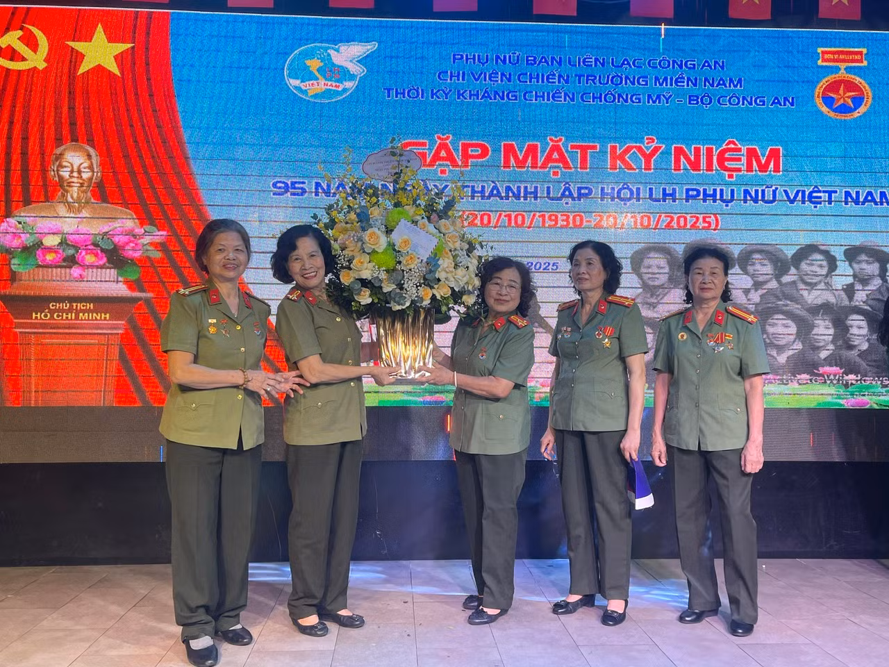 Gặp mặt Nữ Công an chi viện chiến trường miền Nam -0