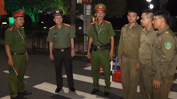 Công an Đồng Tháp đảm bảo an ninh an toàn giải Marathon Đất Sen hồng