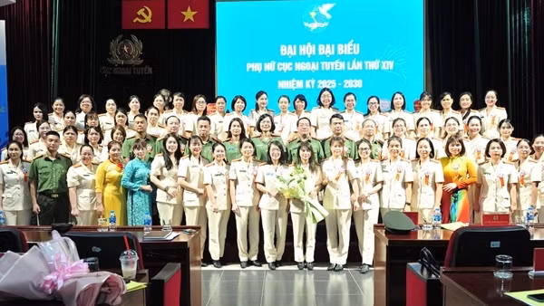 Xây dựng tổ chức Hội phụ nữ vững mạnh, góp phần thực hiện nhiệm vụ chính trị Cục Ngoại tuyến