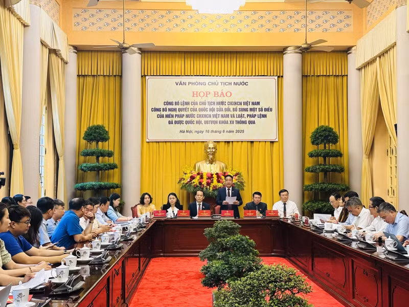 Quản trị địa phương hiện đại, kiến tạo phát triển, tháo gỡ “điểm nghẽn” -0