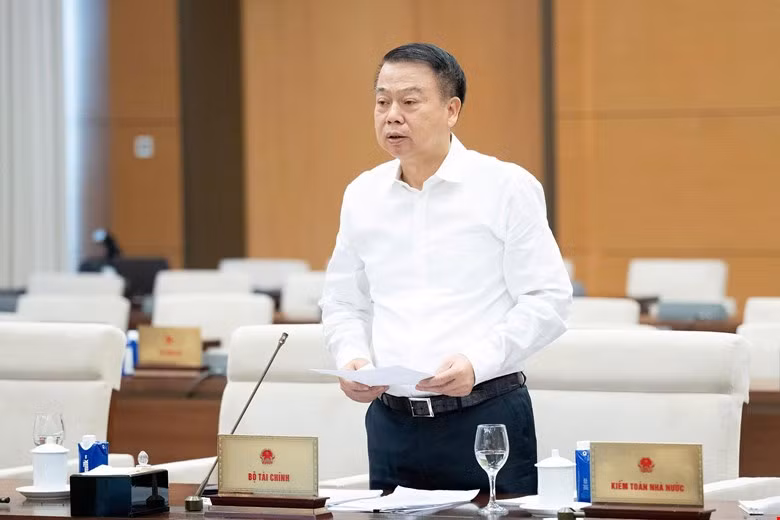Thu nhập trên 15,5 triệu đồng/tháng mới phải đóng thuế, mức giảm trừ của người phụ thuộc là 6,2 triệu đồng -0