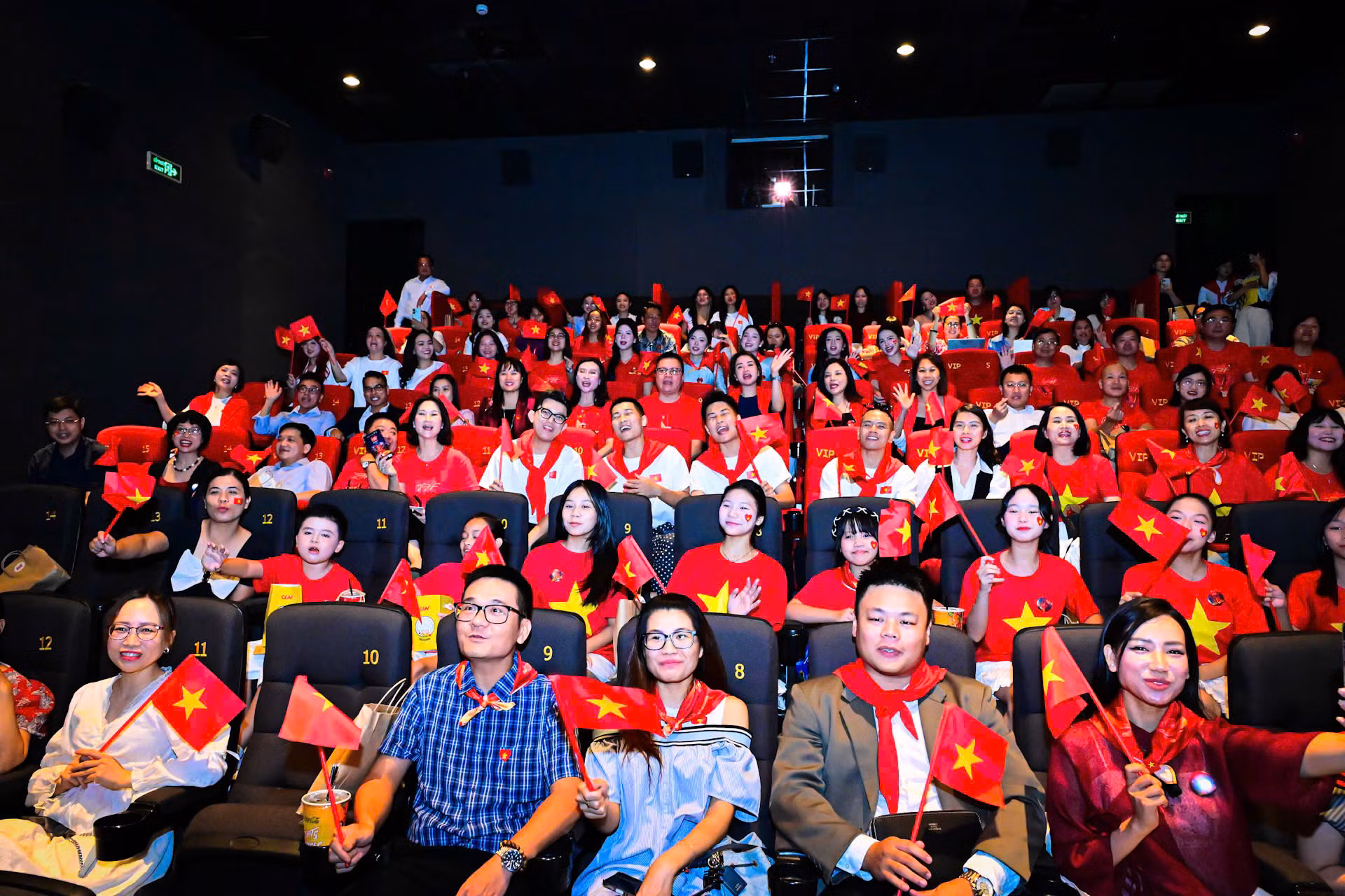 Concert Quốc gia “Tổ quốc trong tim” lên màn ảnh rộng -0