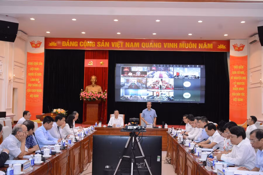 Lựa chọn phương án tối ưu để có một bộ SGK thống nhất từ năm học 2026-2027 -0