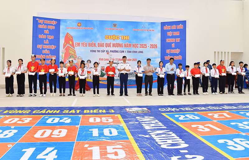 Hơn 10 nghìn học sinh ở Vĩnh Long tham gia cuộc thi “Em yêu biển đảo quê hương” -0
