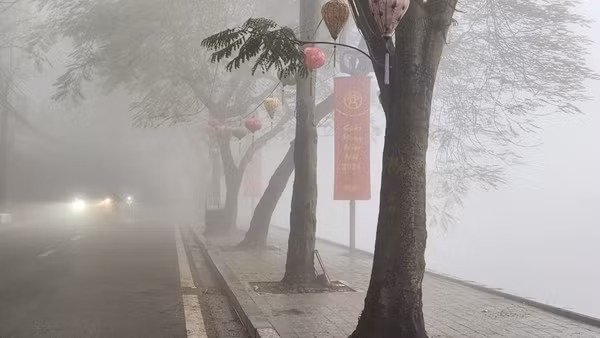 Không khí lạnh tràn về, nhiều tỉnh phía Bắc chuyển rét, mưa to từ Nghệ An đến Quảng Ngãi