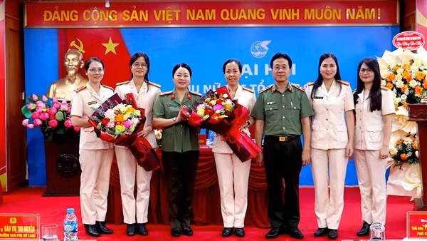 Đổi mới tư duy, phát huy trí tuệ, chuyển đổi số trong Hội Phụ nữ Cục Tổ chức cán bộ
