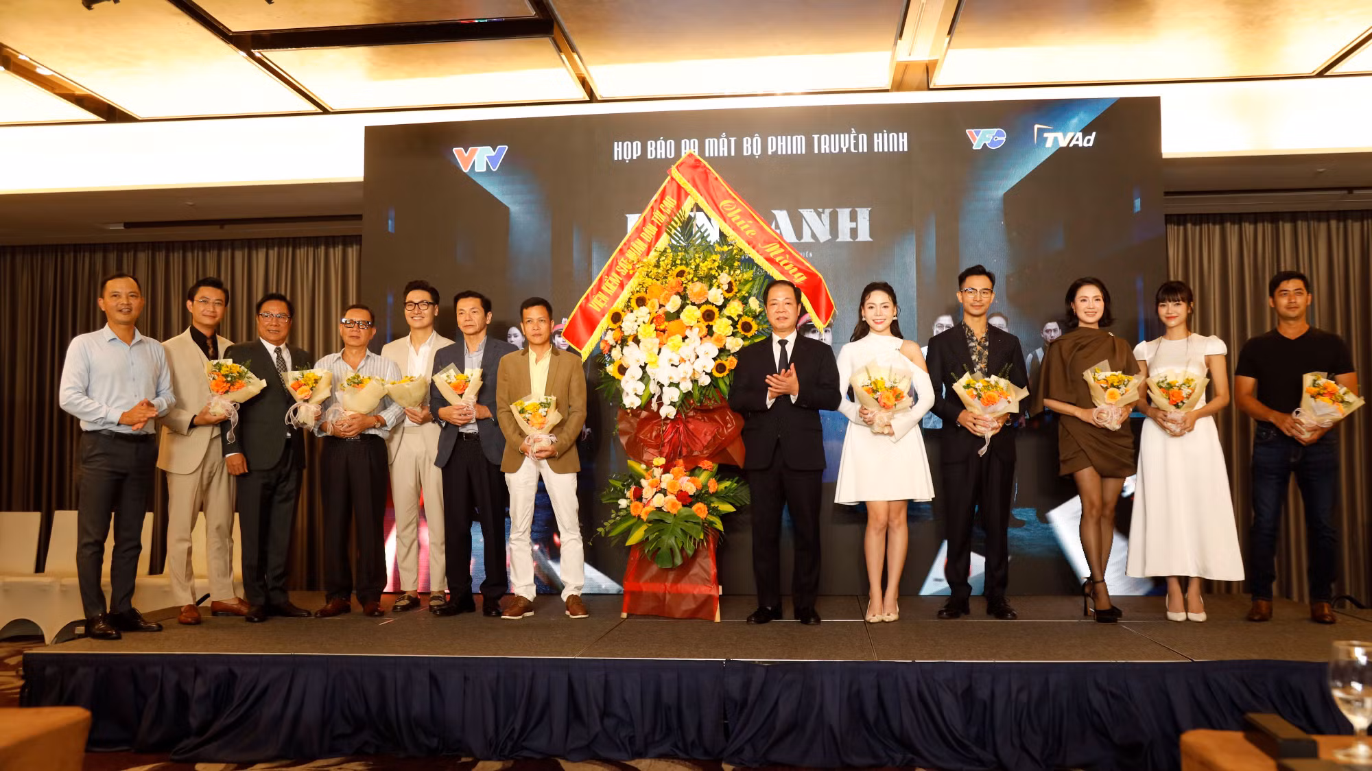 Đề tài chống tham nhũng trong bối cảnh tinh gọn bộ máy lên phim “Lằn ranh” -0