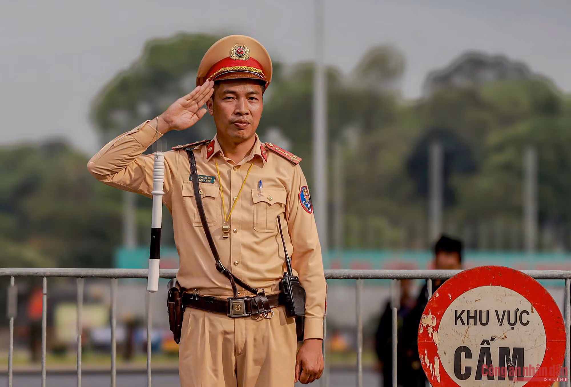 Hà Nội tạm cấm, hạn chế phương tiện nhiều tuyến đường trong ngày 19/8 ảnh 1 Công an Hà Nội Phân luồng giao thông phục vụ các lễ kỷ niệm lớn của đất nước -1