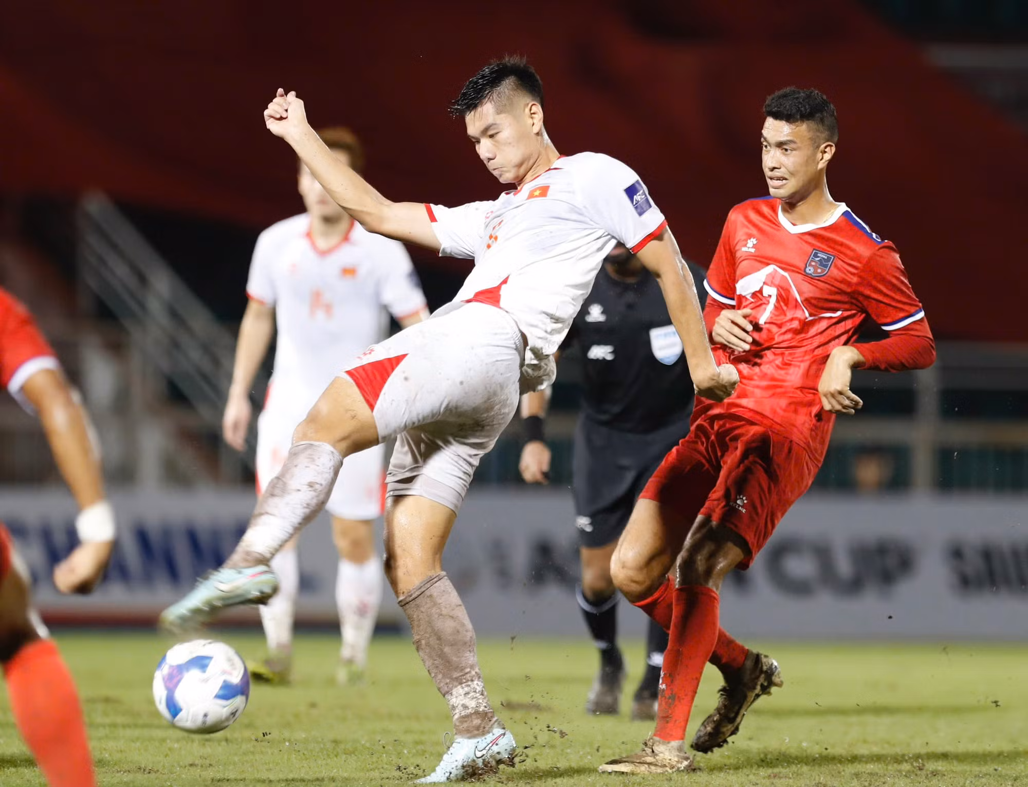 ĐT Việt Nam 1-0 ĐT&nbsp;Nepal: Thắng nhưng vẫn lo -0