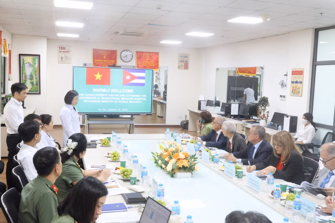 Hợp tác nghiên cứu, ứng dụng sản phẩm thuốc nguồn gốc tự nhiên của Cuba tại Bệnh viện Y học cổ truyền Bộ Công an -0