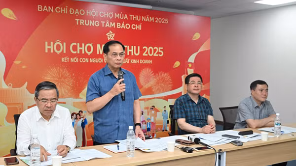 Hội chợ Mùa Thu 2025: Sẵn sàng cho lễ khai mạc tối 25/10