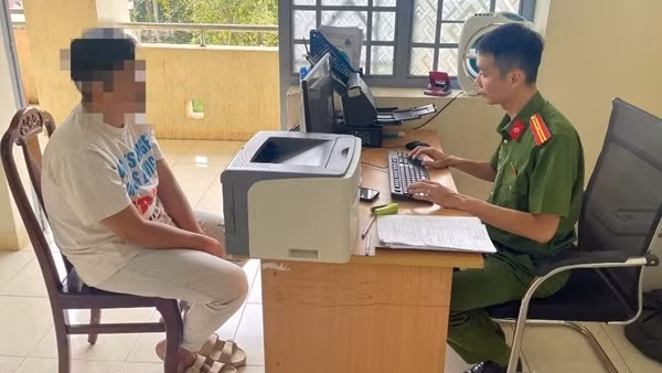 Ghép ảnh của bạn rồi tung tin bị công an bắt giữ