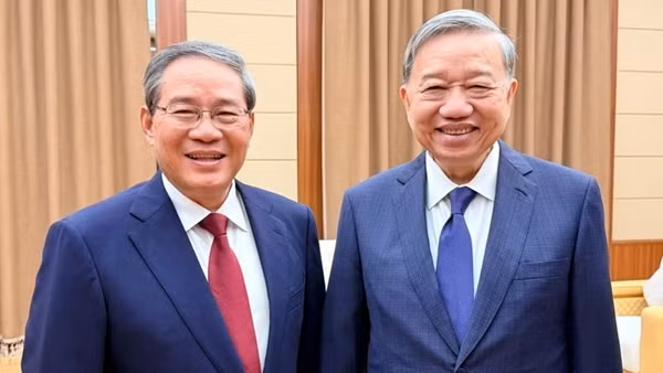 Tổng Bí thư Tô Lâm gặp Thủ tướng Quốc vụ viện Trung Quốc Lý Cường