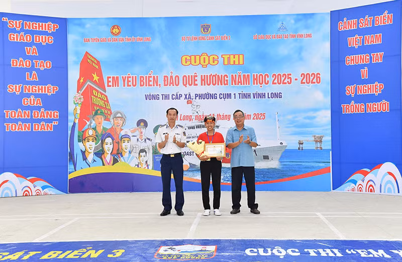 Hơn 10 nghìn học sinh ở Vĩnh Long tham gia cuộc thi “Em yêu biển đảo quê hương” -0