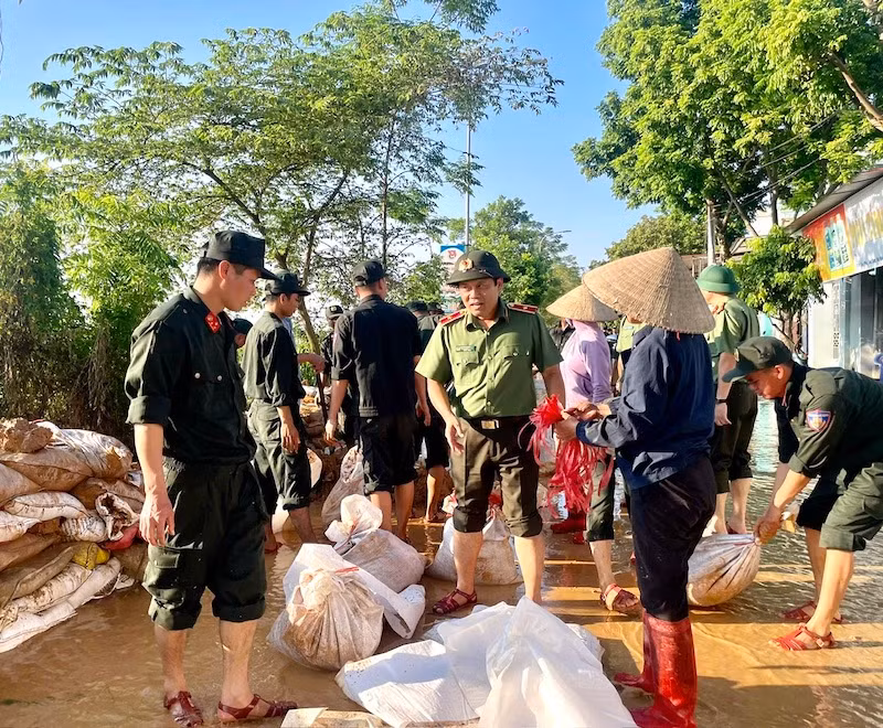 Bộ Công an chỉ đạo công tác ứng phó lụt bão tại địa bàn bị ảnh hưởng nặng nề trong đợt lũ lịch sử -0