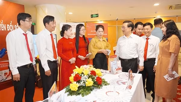 Agribank Chi nhánh Vĩnh Long đồng hành kiến tạo hệ sinh thái số, cùng doanh nghiệp phát triển kinh tế số