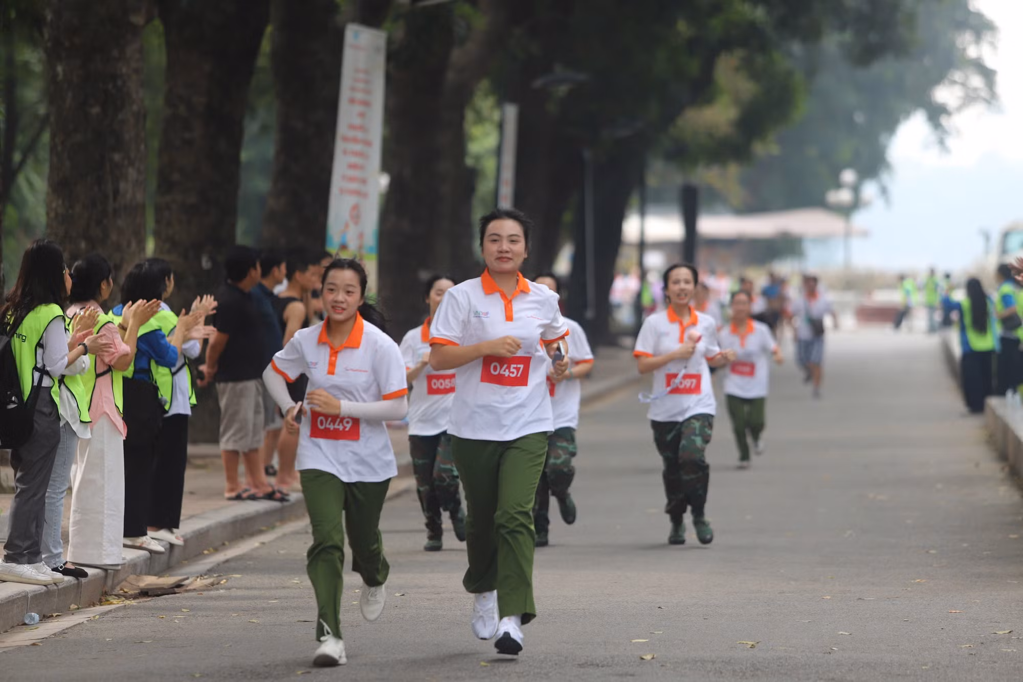 Hơn 1.000 người tham gia giải 