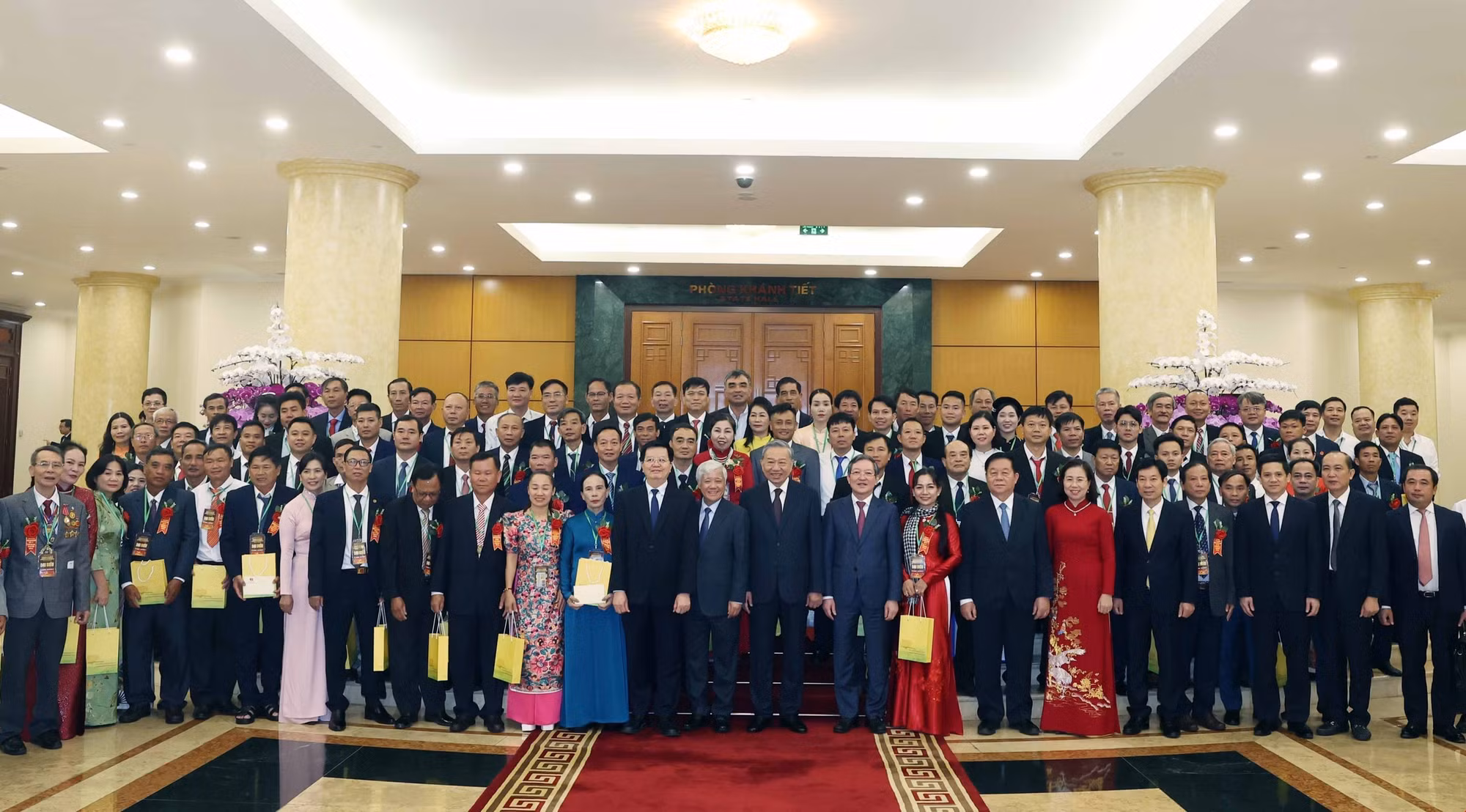 Tổng Bí thư Tô Lâm gặp mặt đại biểu Nông dân Việt Nam xuất sắc, Nhà khoa học của nhà nông năm 2025 -0
