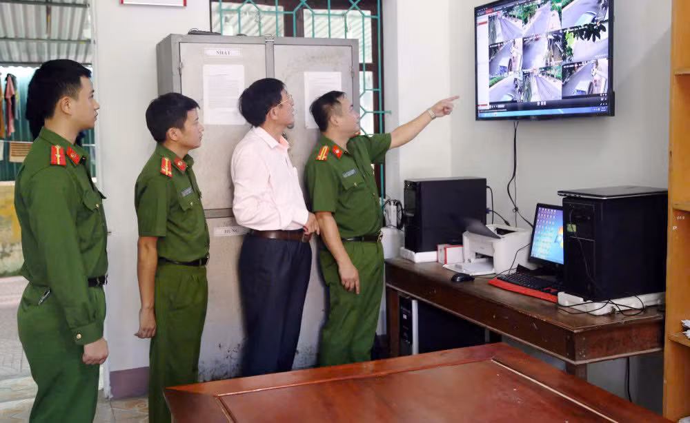 Từ sĩ&nbsp;quan CAND đến một Bí thư chi bộ mẫu mực -1