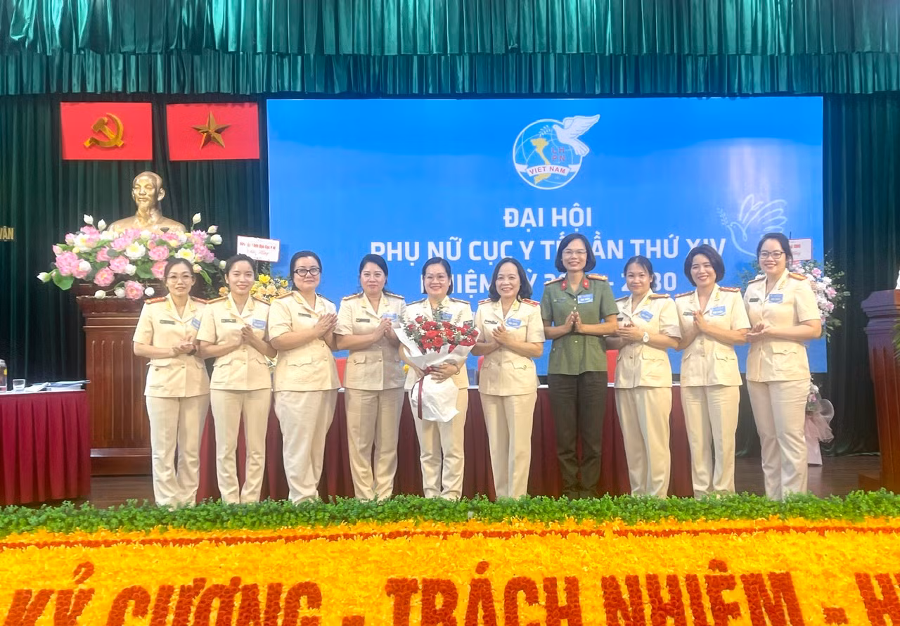 Phụ nữ Cục Y tế -0