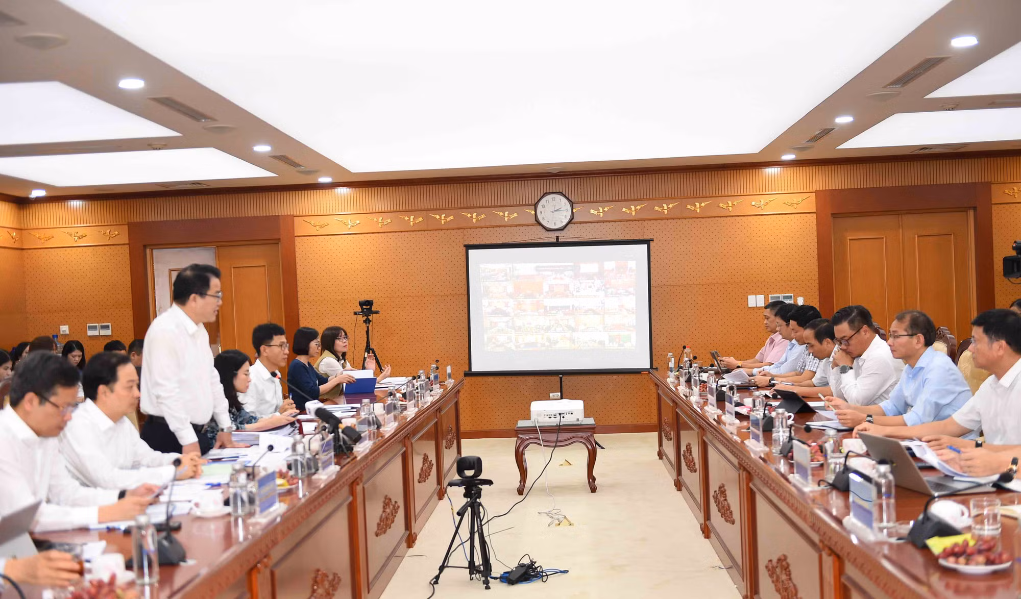 Đề xuất loạt giải pháp thúc đẩy giải ngân vốn ODA và đầu tư công -0