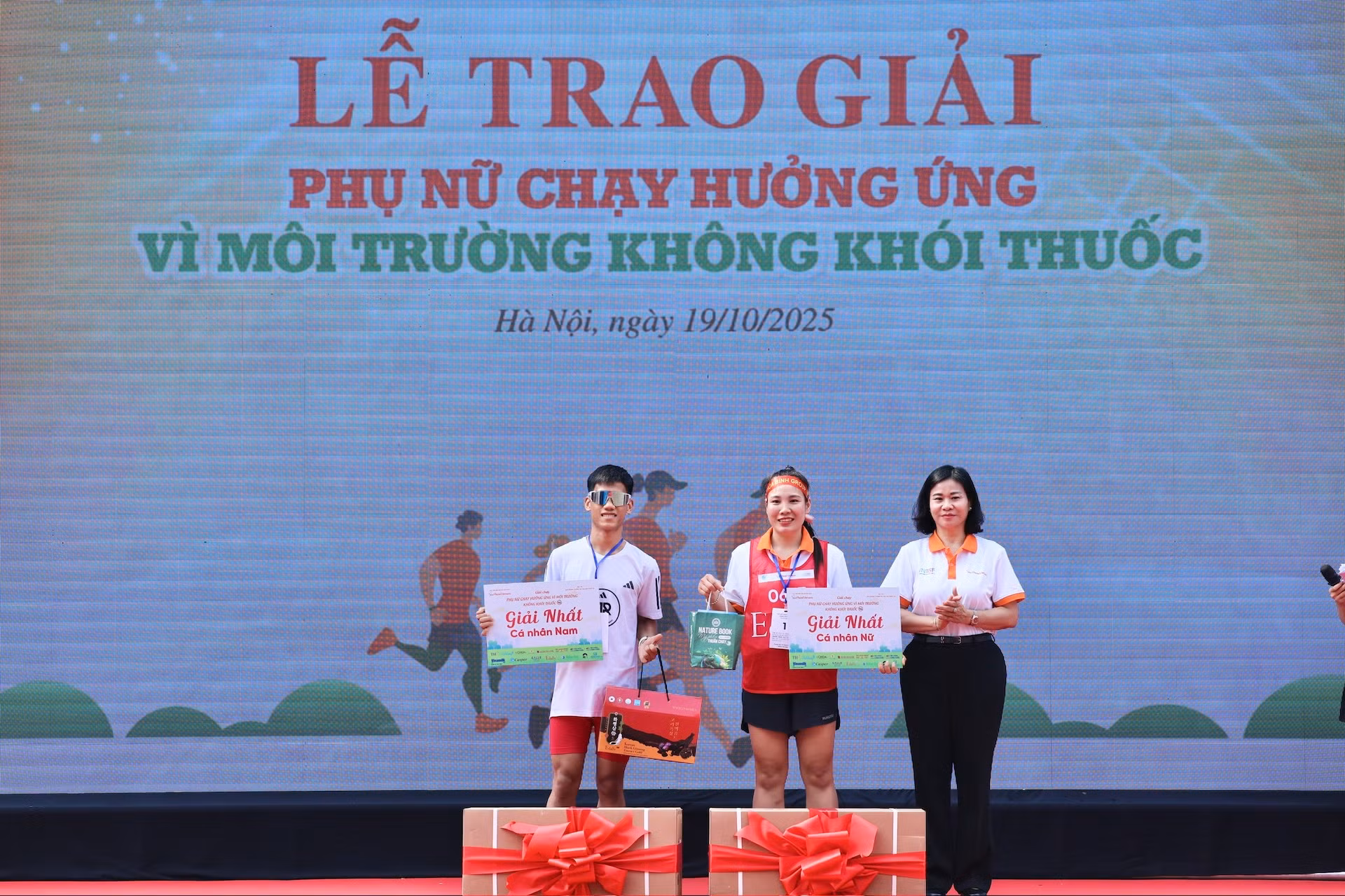 Hơn 1.000 người tham gia giải 