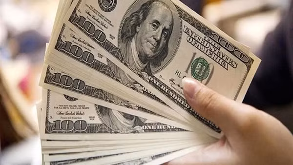 Nhận tiền người thân ở nước ngoài gửi về có phải nộp thuế thu nhập cá nhân không?