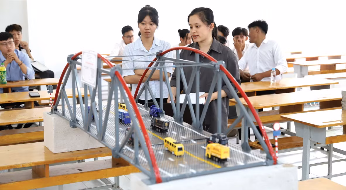 Giải quyết bài toán khan hiếm nhân lực trình độ cao -0
