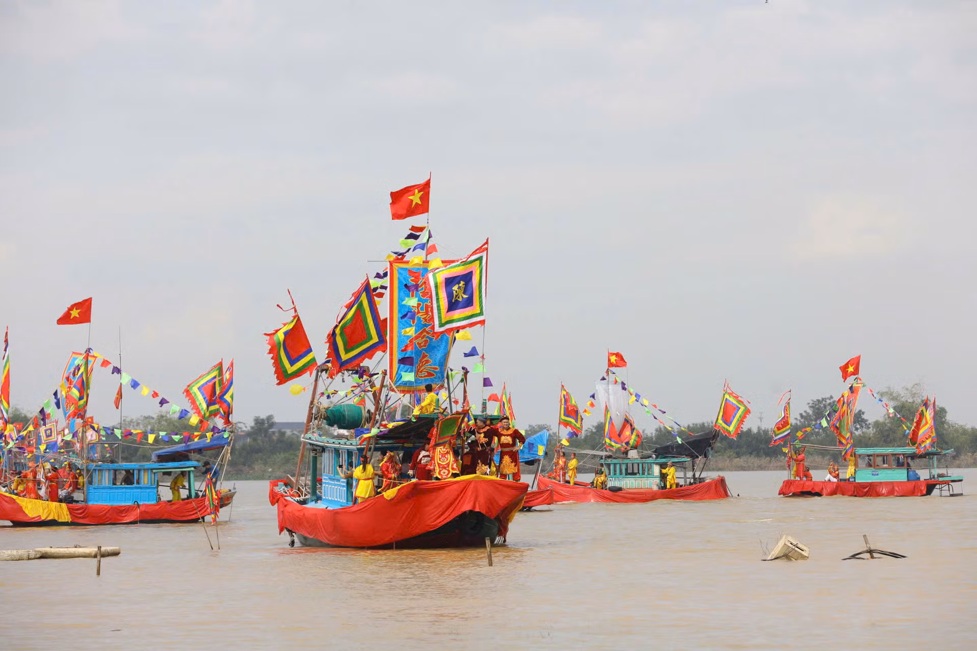 Vang dội hào khí Đông A qua diễn xướng hội quân trên sông Lục Đầu -0