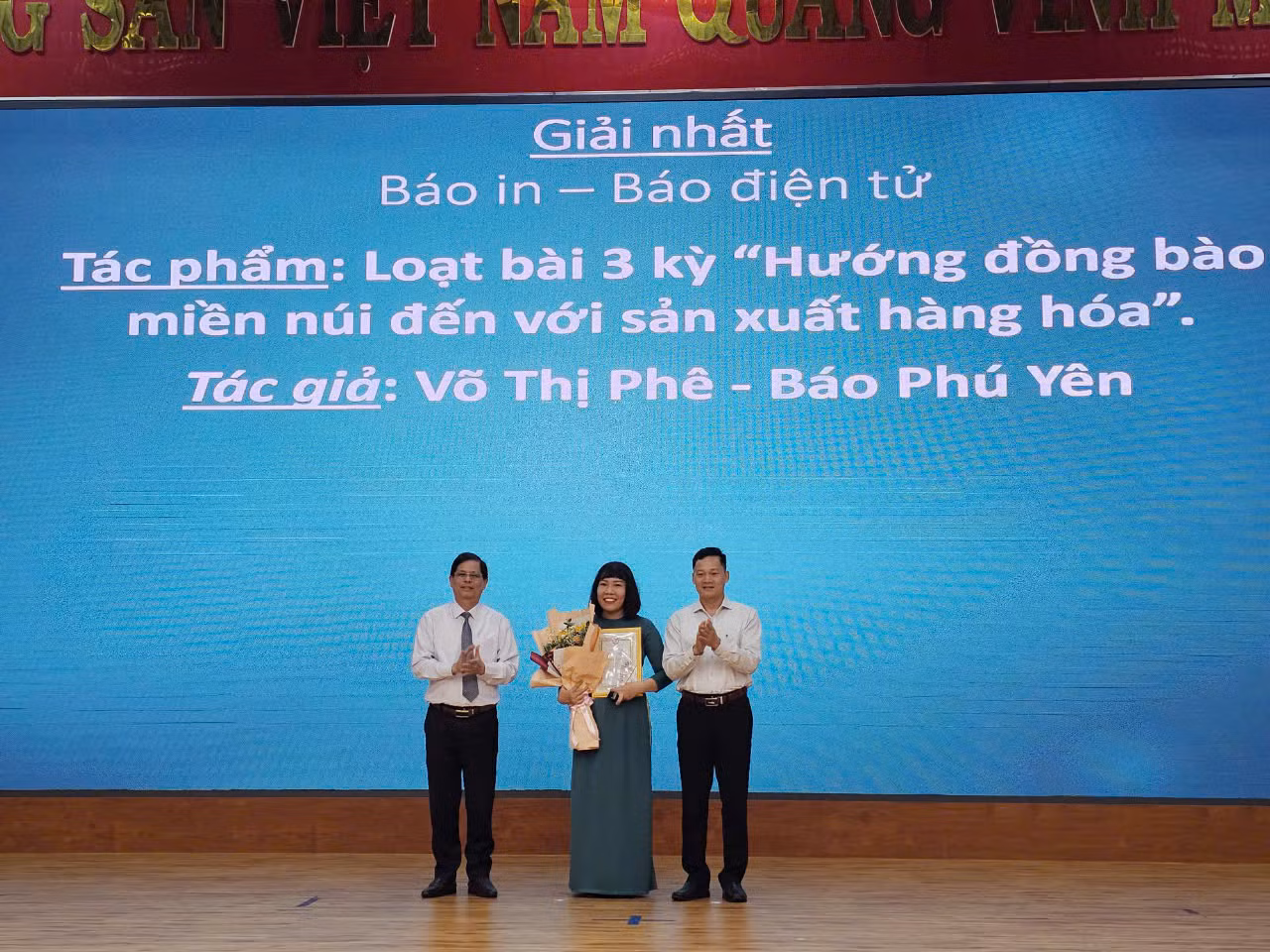  Trao Giải báo chí Nam Trung bộ lần nhất năm 2024 -0