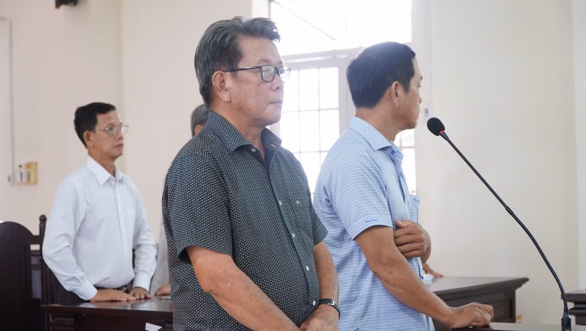 Nguyên Chủ tịch huyện giao đất sai quy định, gây thiệt hại hơn 35,6 tỷ đồng, nhận 3 năm tù -0