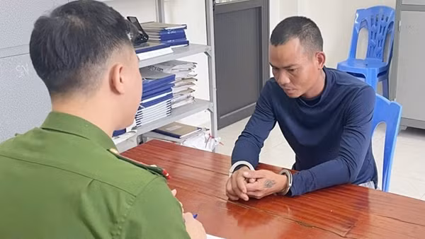 Không đội mũ bảo hiểm, vi phạm nồng độ cồn còn chống đối CSGT