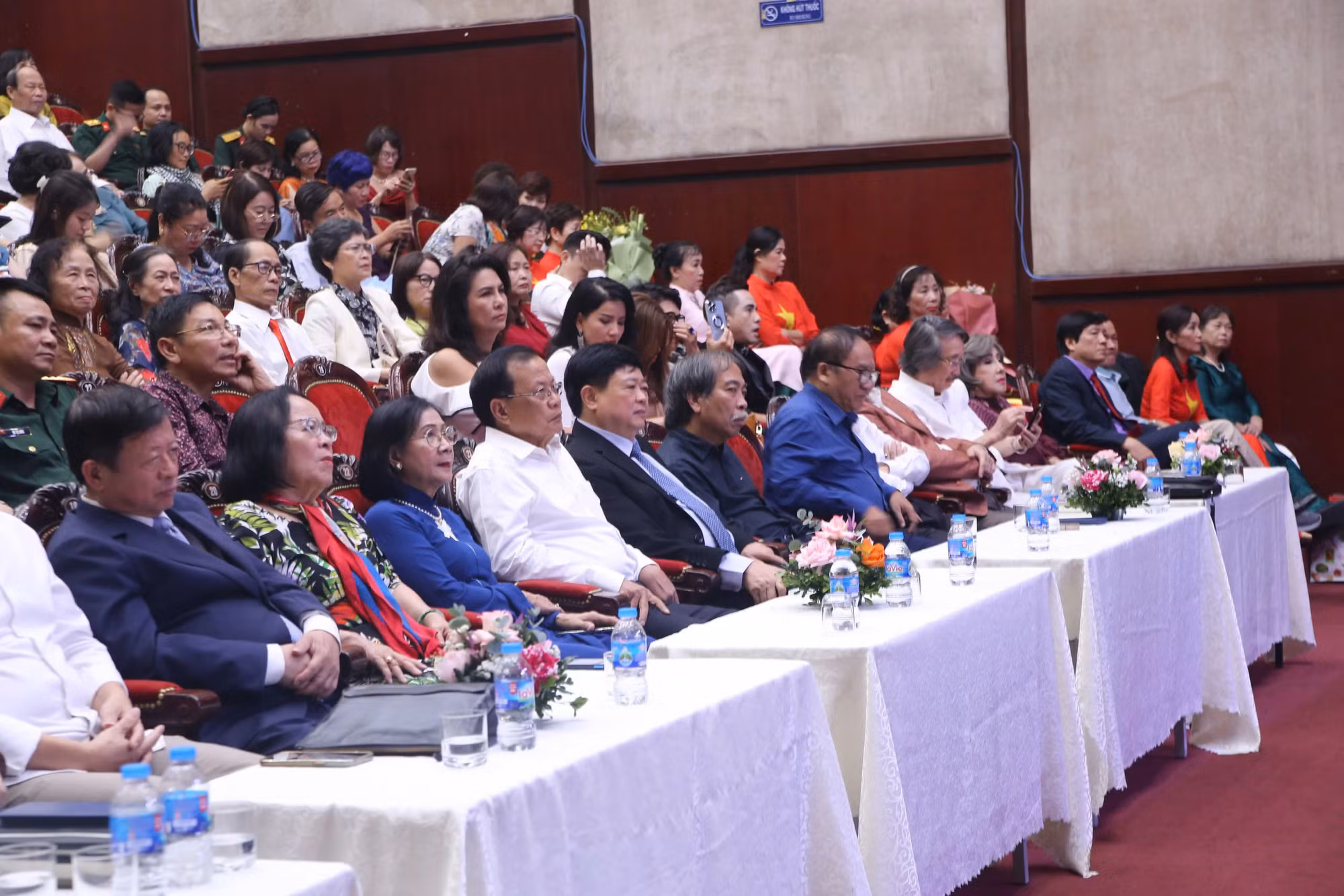 18 tập thể, cá nhân được trao Giải thưởng Đào Tấn 2024 -0