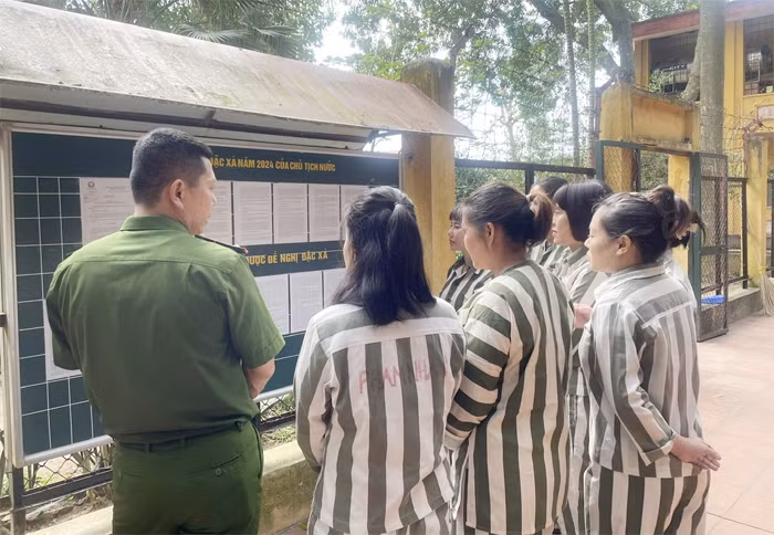 Đếm từng giờ đến ngày được đặc xá -0