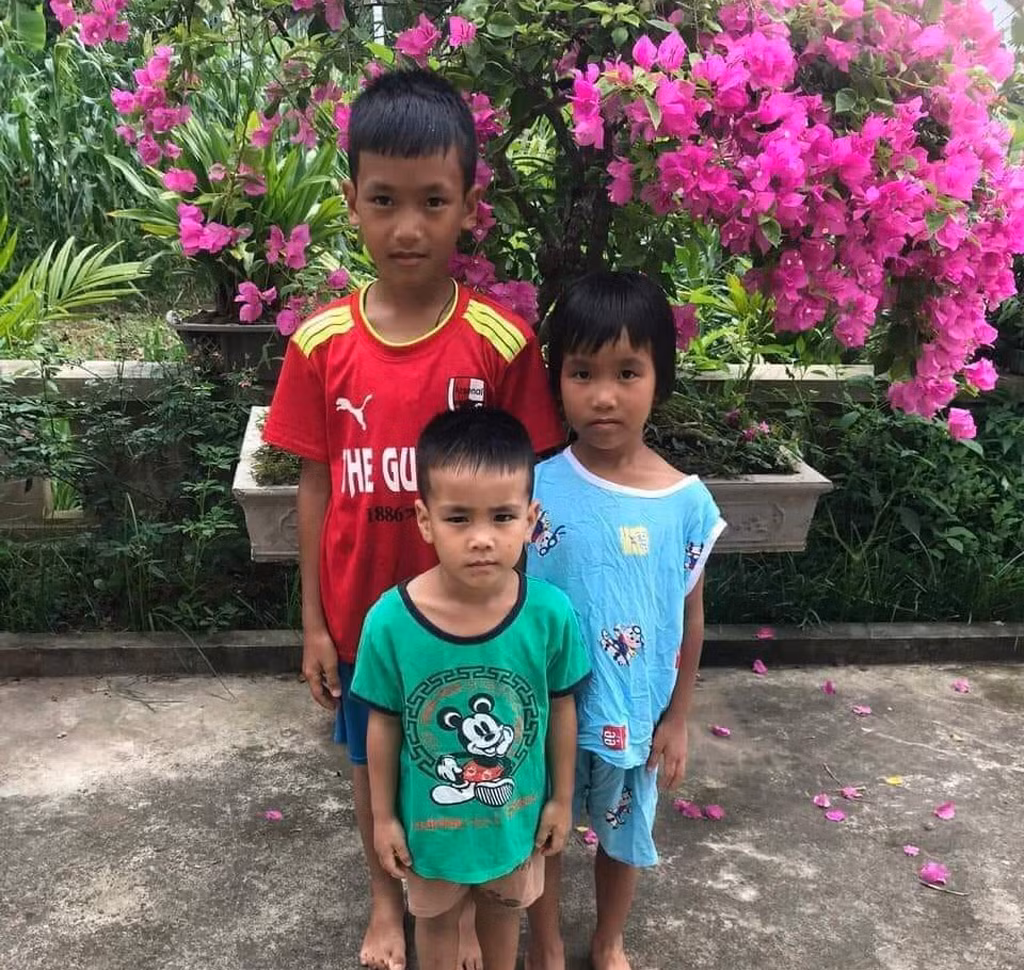 Huy động hơn 100 người tham gia tìm kiếm 3 cháu bé mất tích ở Kim Sơn -0