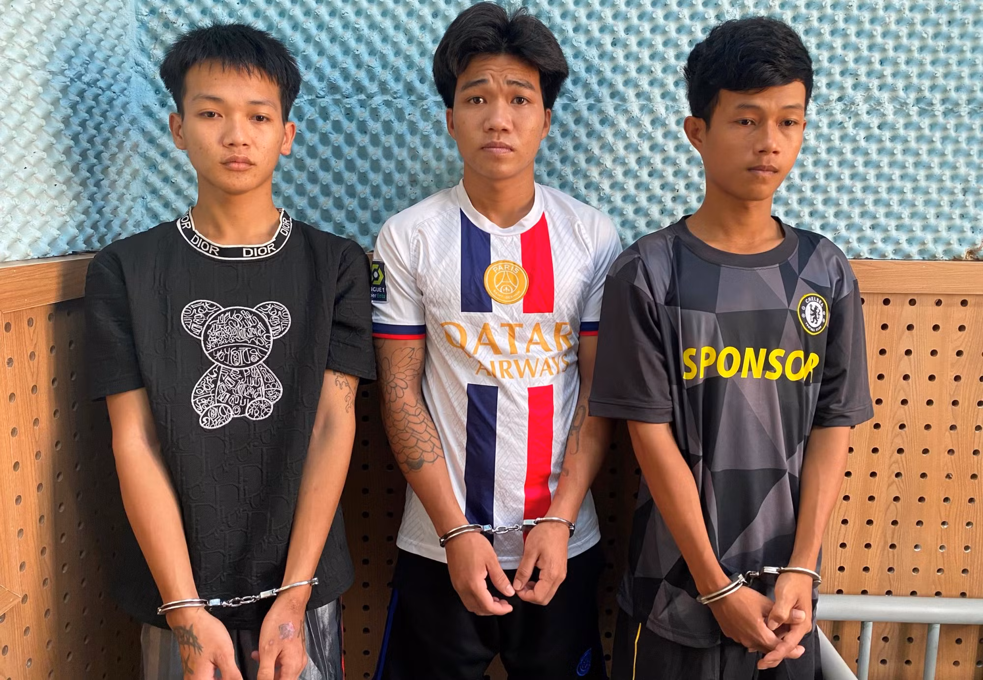 Mượn xe người khác rồi mang đi bán, nam thanh niên bị bắt giữ, đánh đập -0