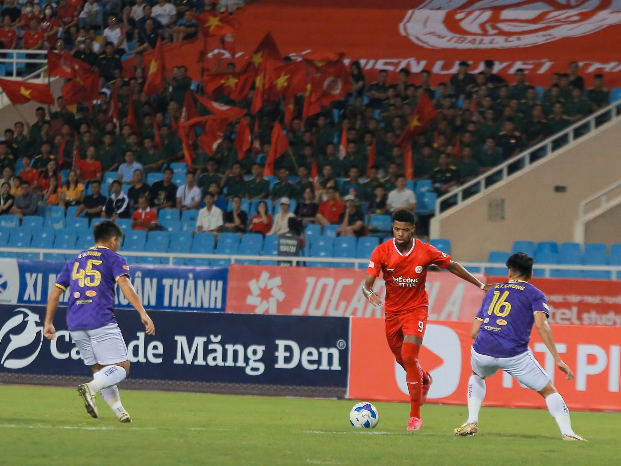 Lội ngược dòng trước Hà Nội FC, Thể Công-Viettel có chiến thắng đầu tiên ở mùa giải mới -0