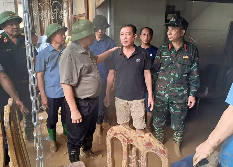 Khẩn trương khắc phục hậu quả bão lũ, nhanh chóng ổn định đời sống nhân dân, tích cực khôi phục sản xuất kinh doanh, thúc đẩy tăng trưởng kinh tế, kiểm soát lạm phát -0