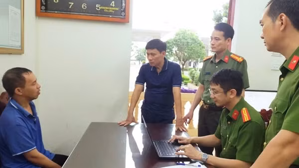Chuyện chưa kể về đối tượng đào trộm mộ lấy hài cốt rồi nhắn tin tống tiền